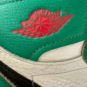 Nike Nikes Air Jordan Lucky Green Black White high top Women’s 8 Euro 39